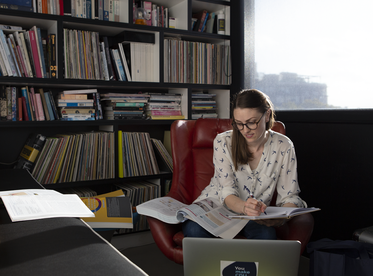 CDU student Michelle studying online