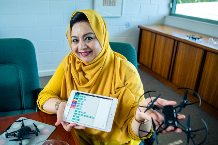 Dr Farha Sattar