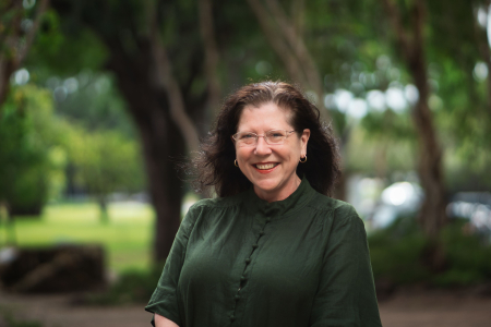 Dr Claire Bartlett