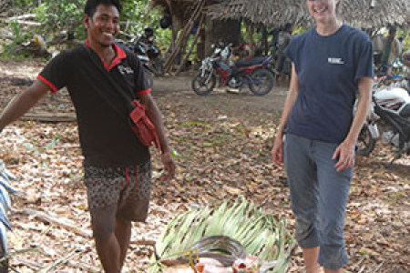 PhD candidate Kim Hunnam (right) is gaining valuable insights into small-scale fisheries research in developing countries. 