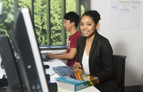 Study Business at CDU