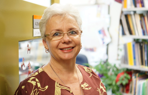 Dr Georgie Nutton