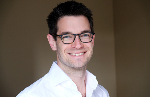 Dr Robert Commons