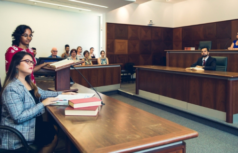 CDU law students in courtroom