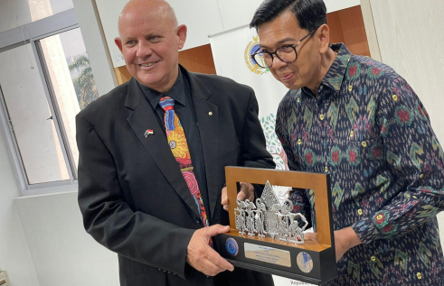 A new Memorandum of Understanding (MOU) has been signed by Charles Darwin University (CDU) and the Ministry of Foreign Affairs of the Republic of Indonesia.